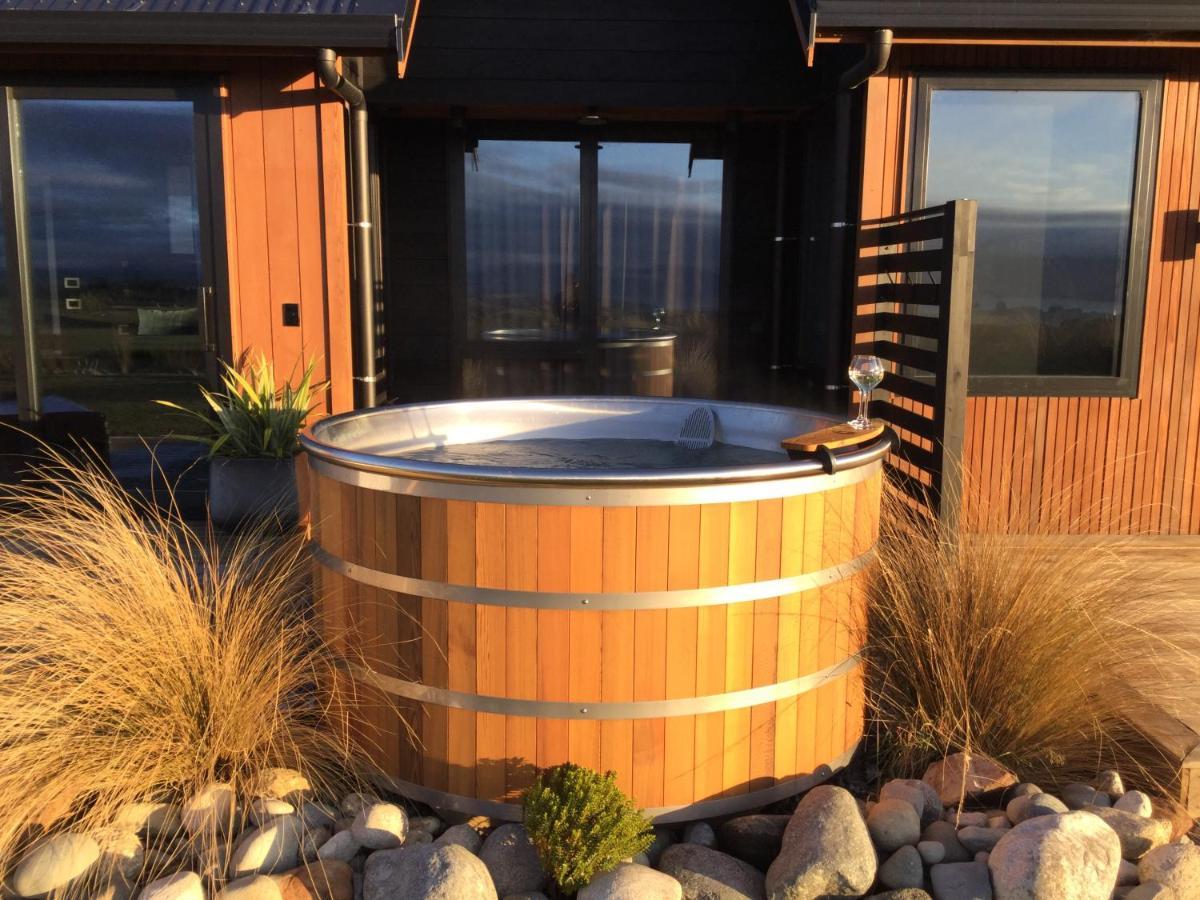 Вилла Fiordland Eco-Retreat -- Panoramic Views -- Hot Tub Те-Анау Экстерьер фото